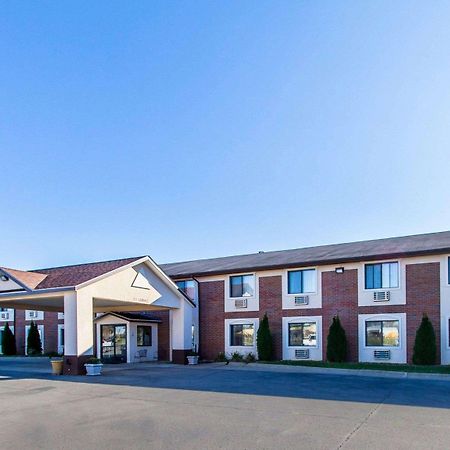 Quality Inn & Suites Ottumwa North Exteriér fotografie