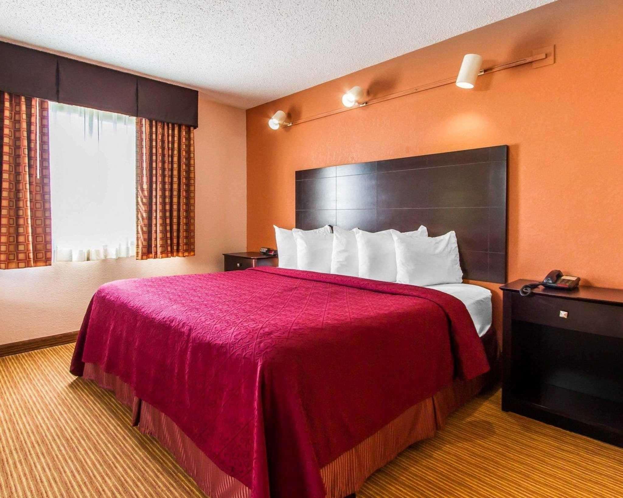 Quality Inn & Suites Ottumwa North Exteriér fotografie