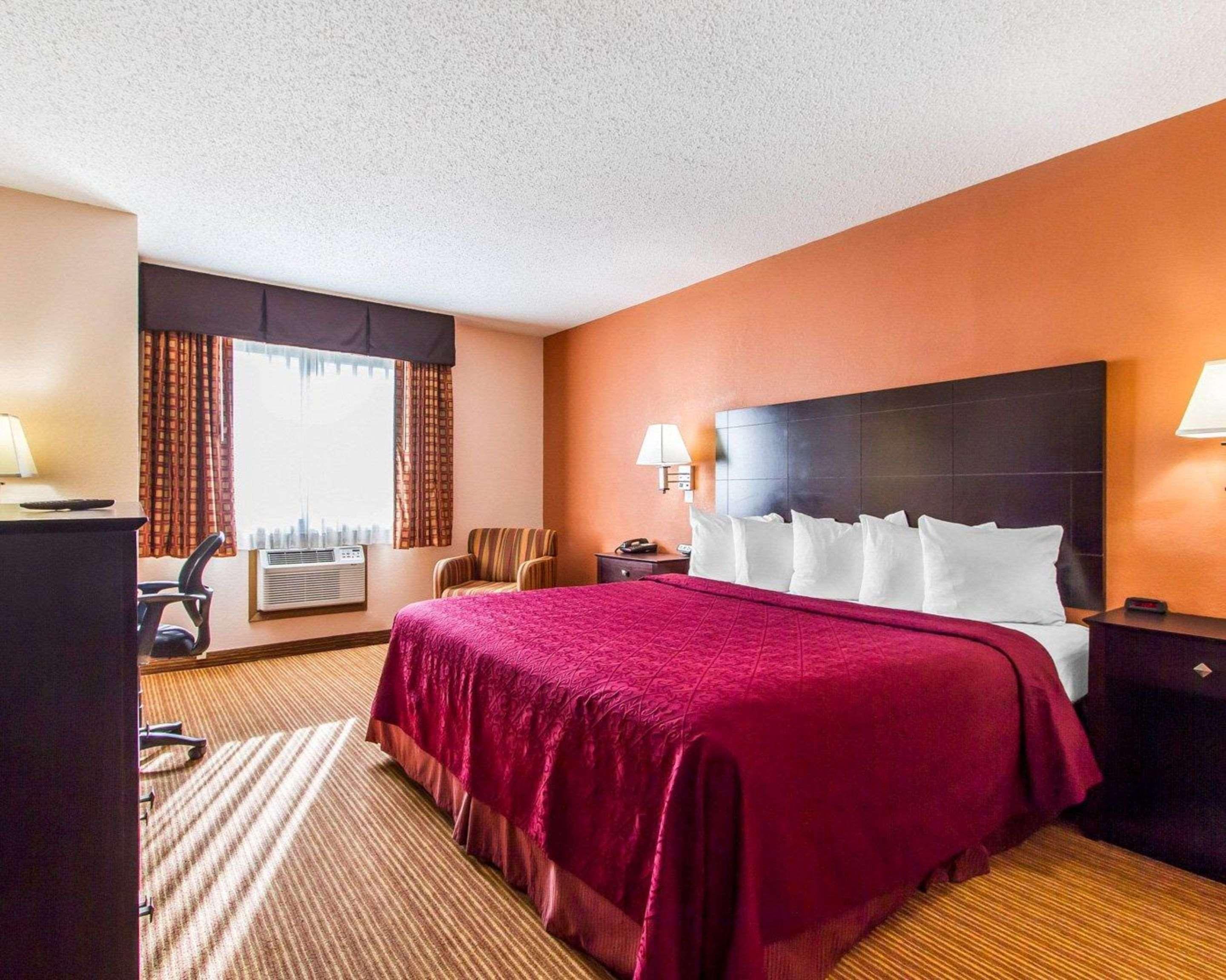 Quality Inn & Suites Ottumwa North Exteriér fotografie