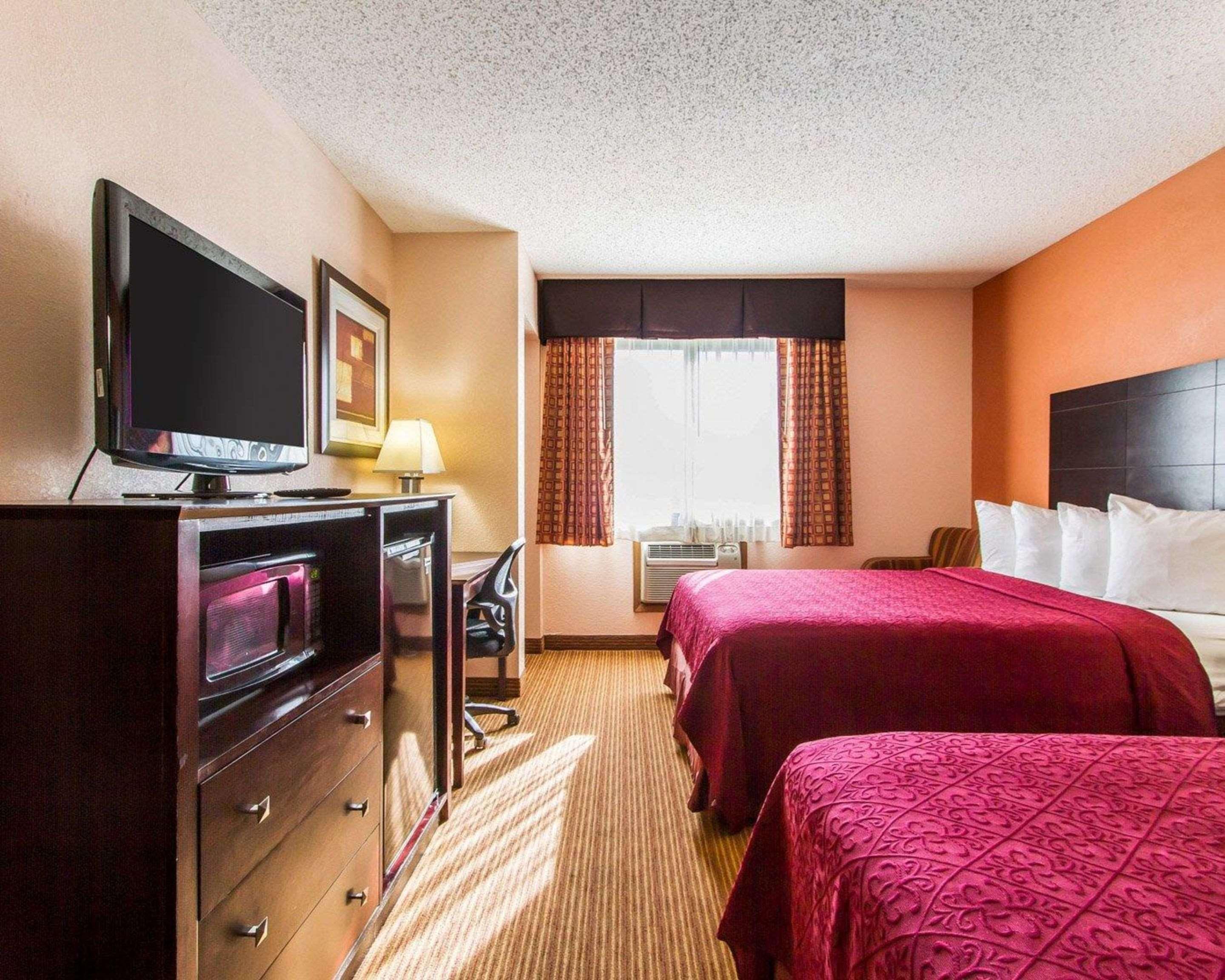 Quality Inn & Suites Ottumwa North Exteriér fotografie
