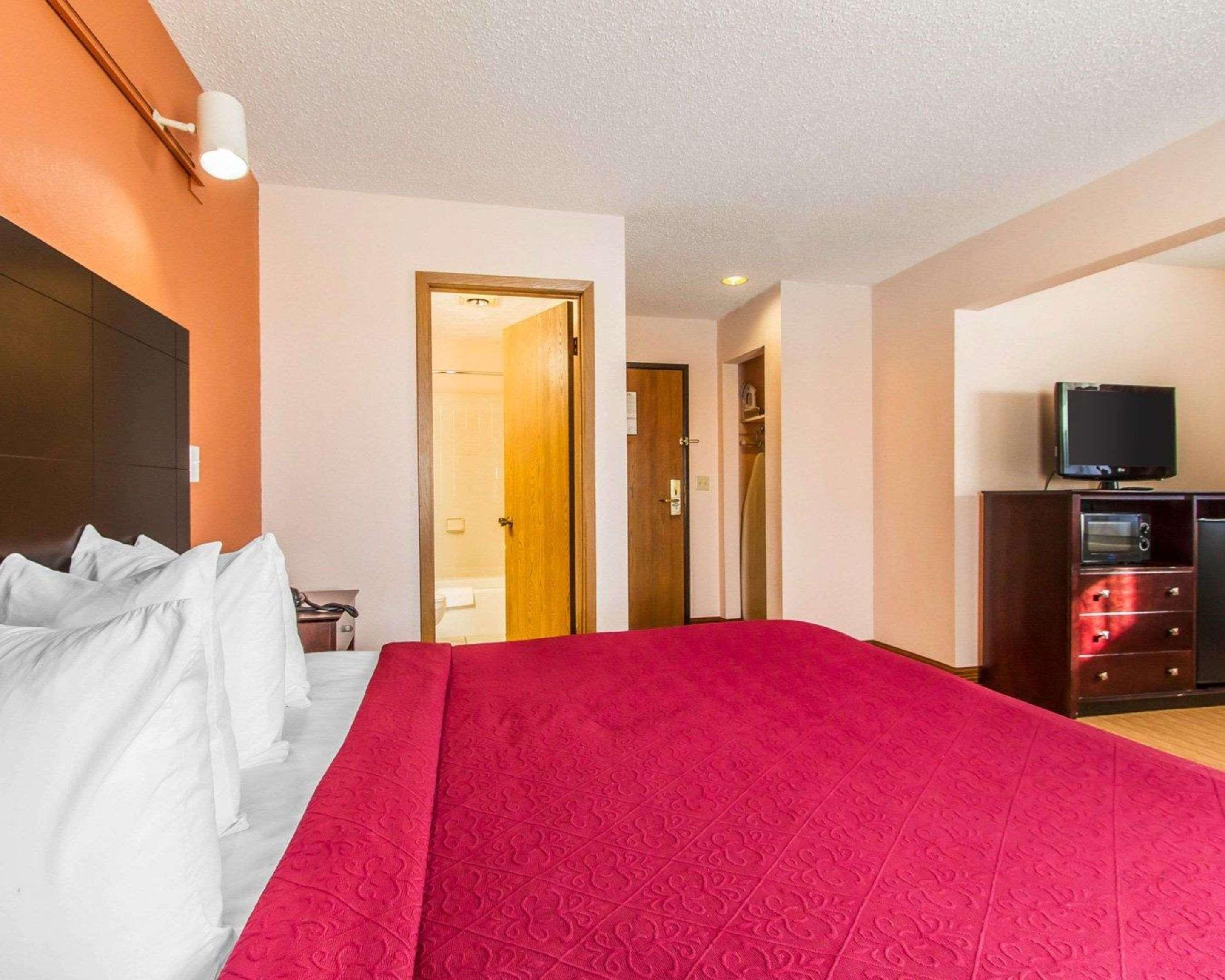 Quality Inn & Suites Ottumwa North Exteriér fotografie
