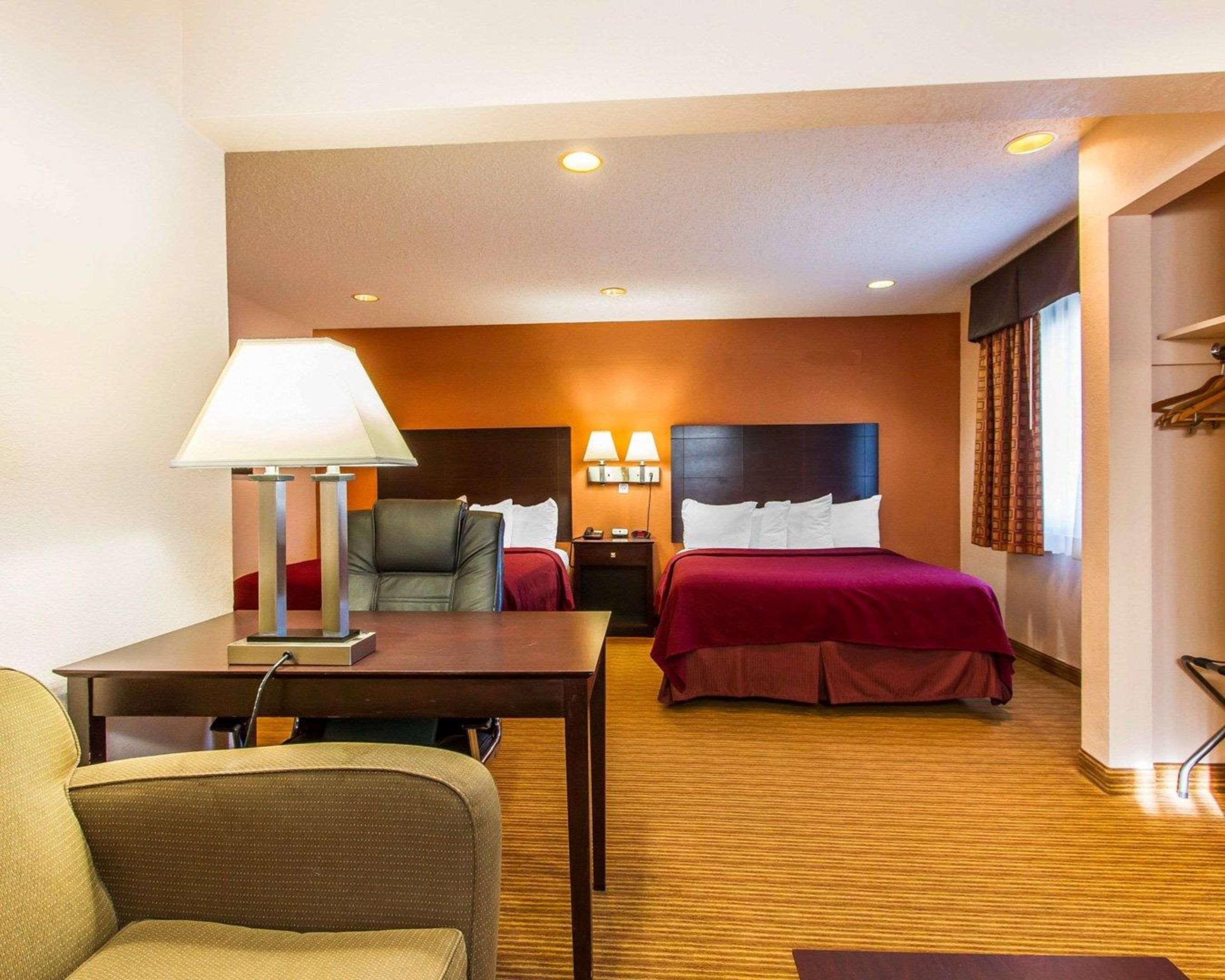 Quality Inn & Suites Ottumwa North Exteriér fotografie