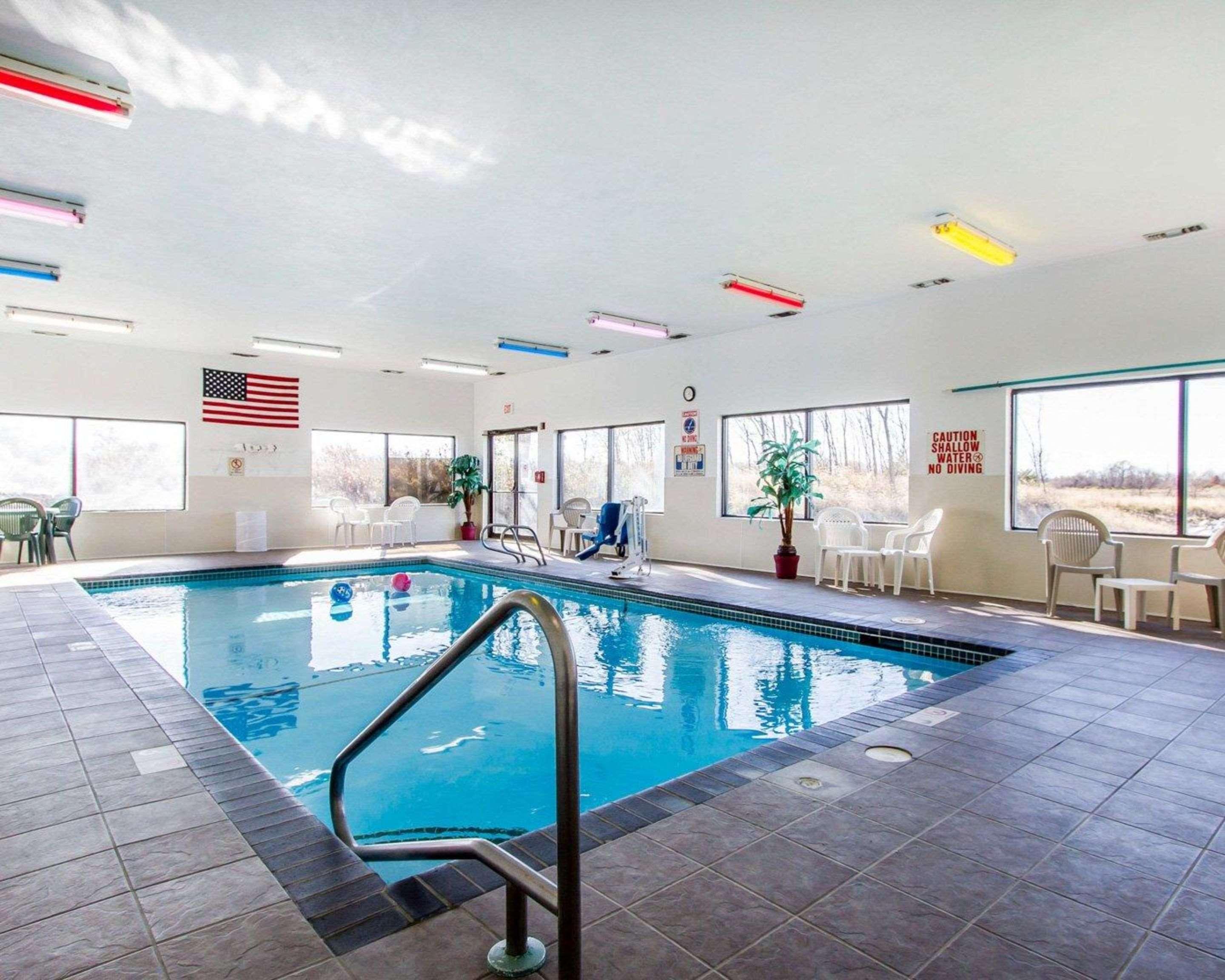 Quality Inn & Suites Ottumwa North Exteriér fotografie