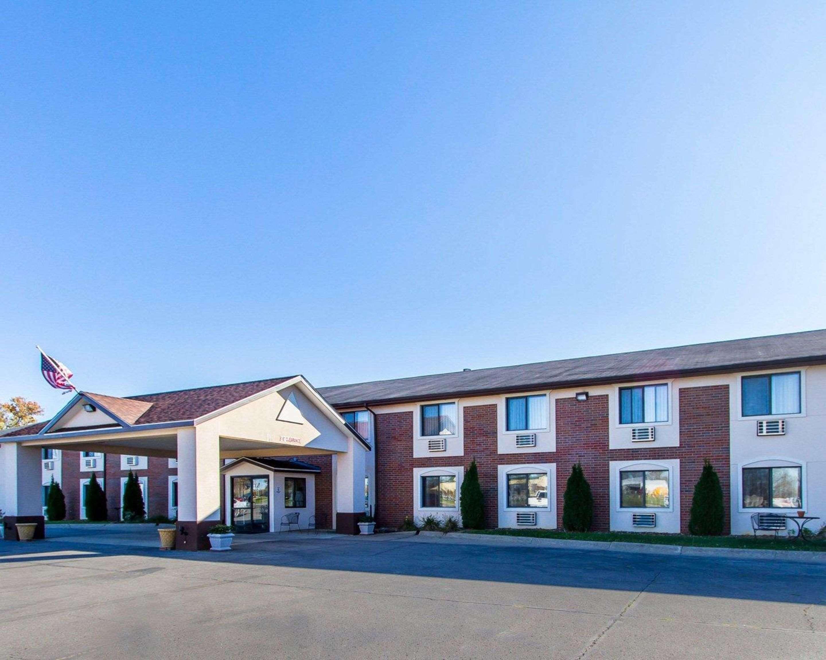 Quality Inn & Suites Ottumwa North Exteriér fotografie