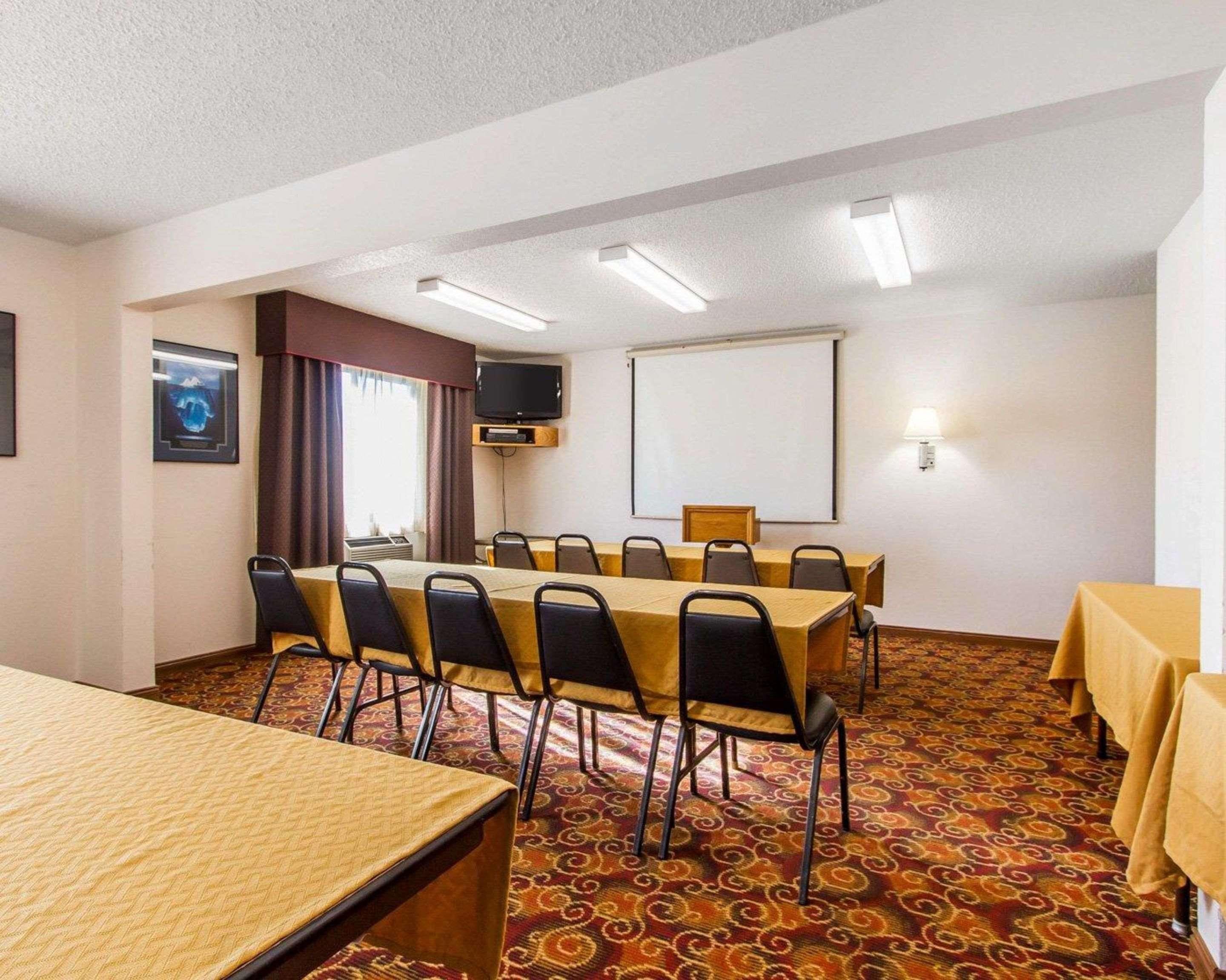 Quality Inn & Suites Ottumwa North Exteriér fotografie