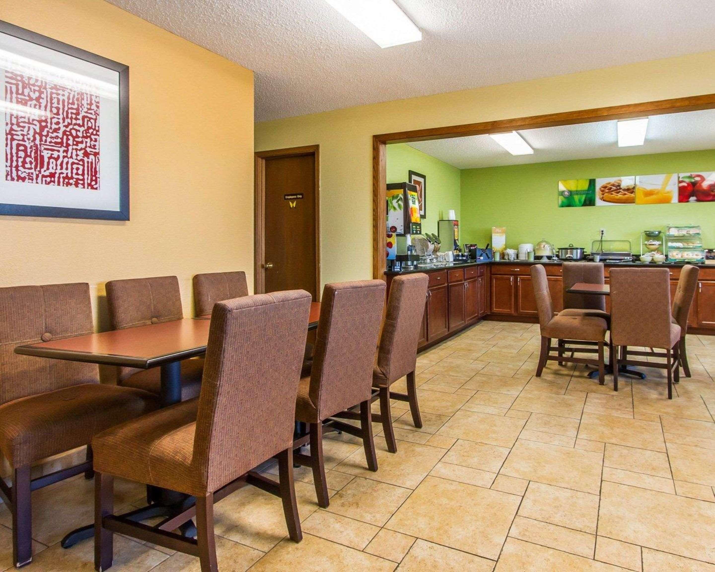 Quality Inn & Suites Ottumwa North Exteriér fotografie