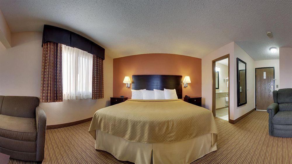 Quality Inn & Suites Ottumwa North Exteriér fotografie