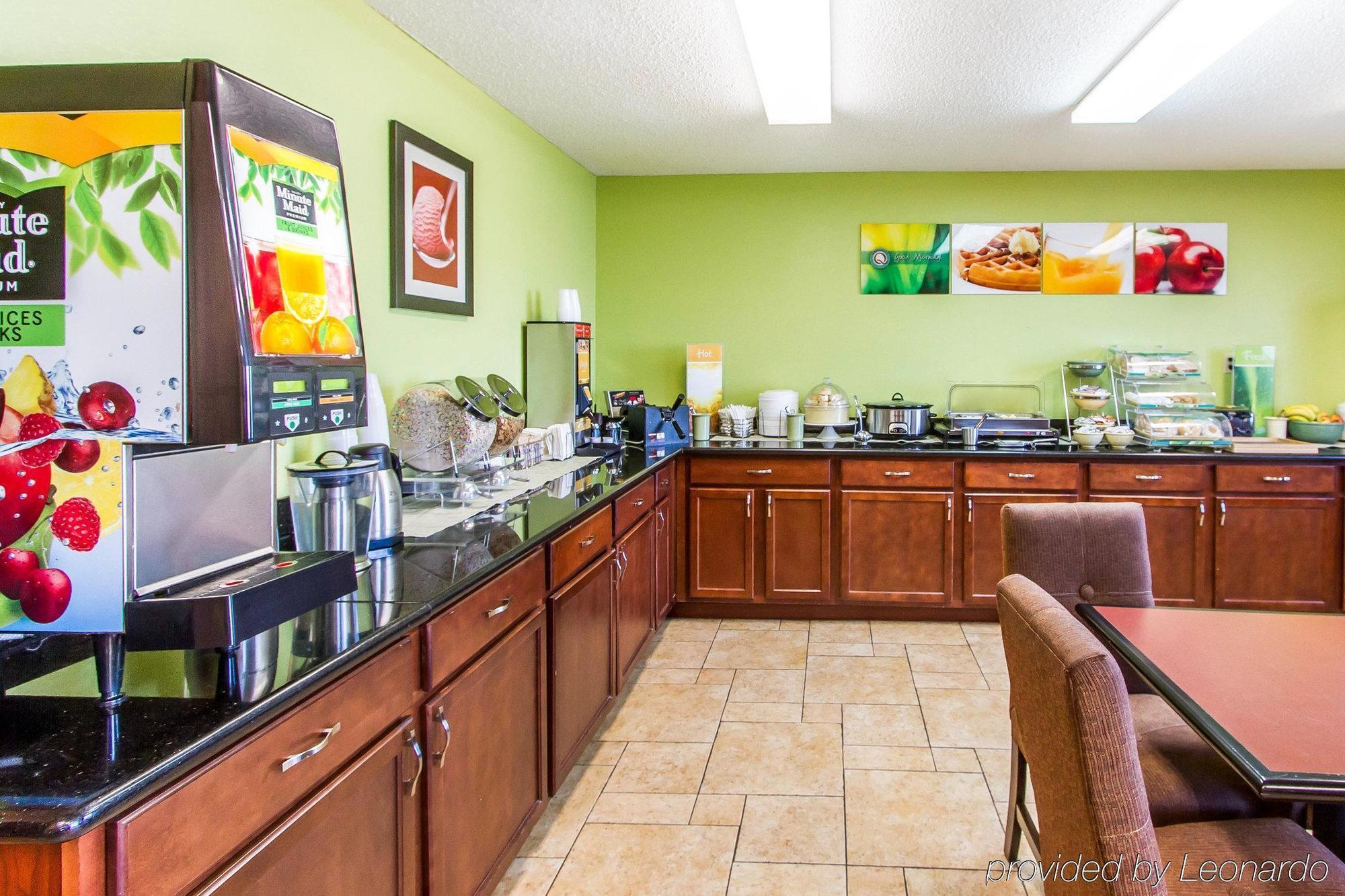 Quality Inn & Suites Ottumwa North Exteriér fotografie