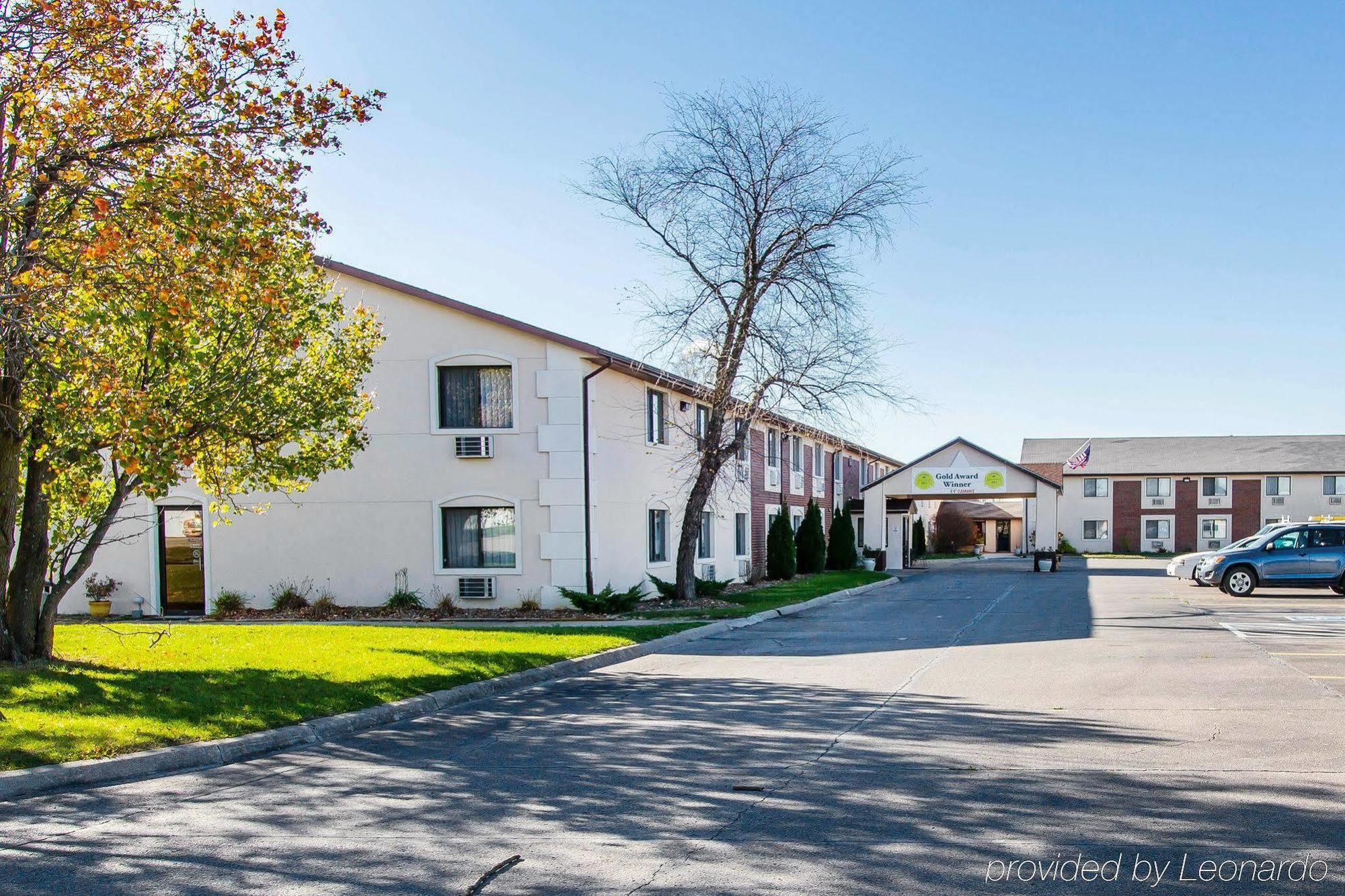 Quality Inn & Suites Ottumwa North Exteriér fotografie