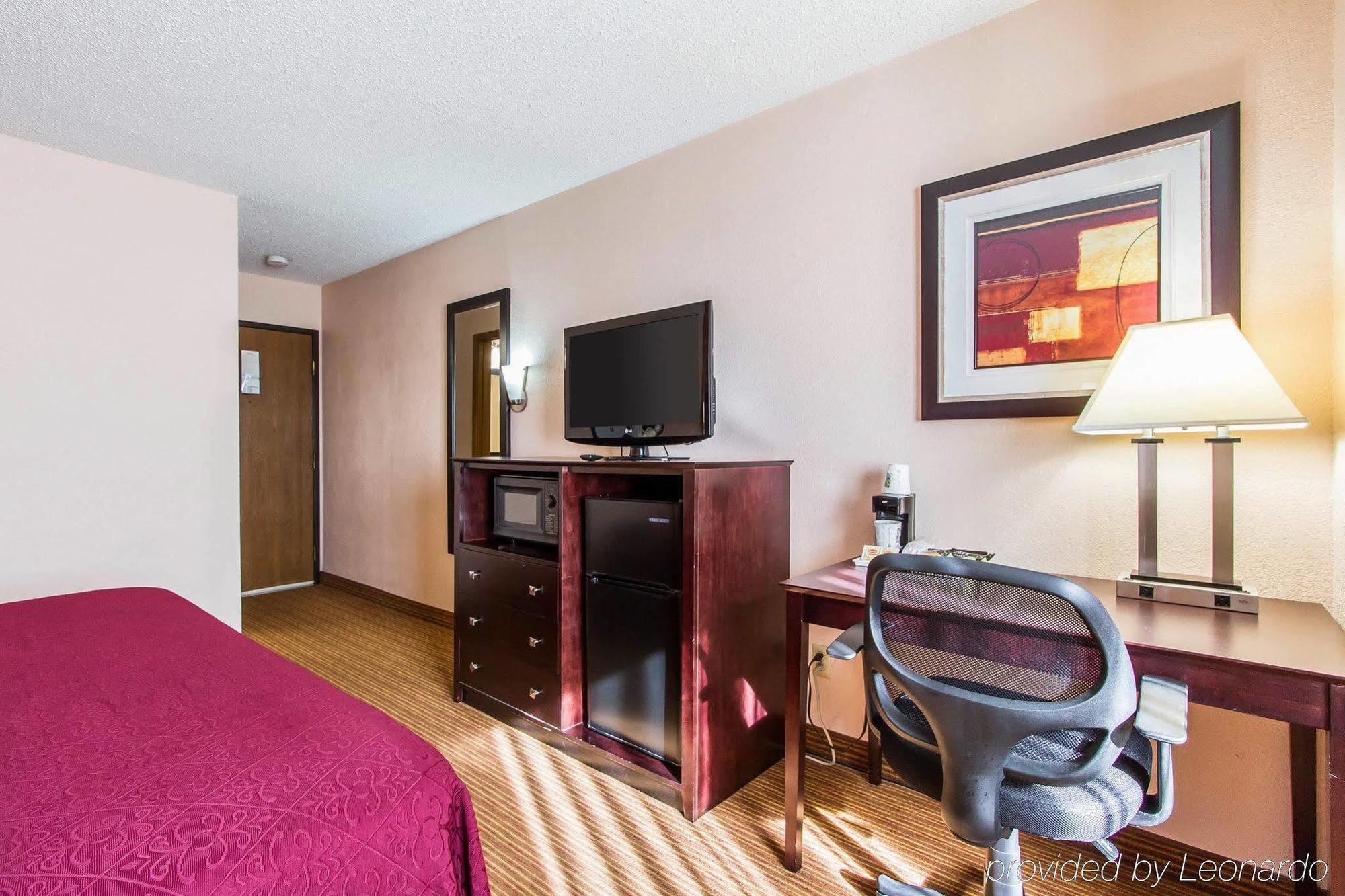 Quality Inn & Suites Ottumwa North Exteriér fotografie