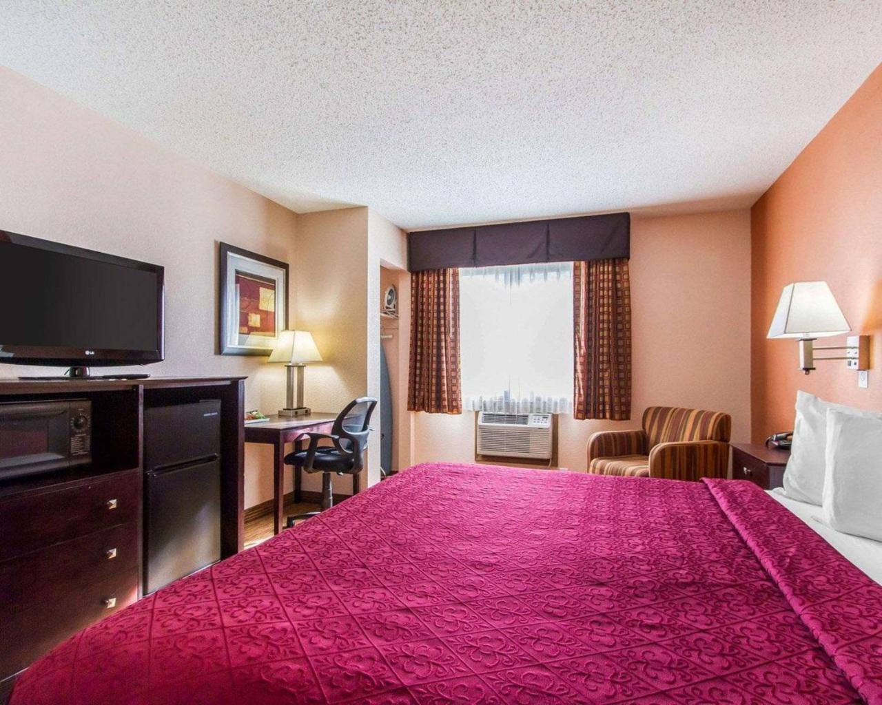 Quality Inn & Suites Ottumwa North Exteriér fotografie
